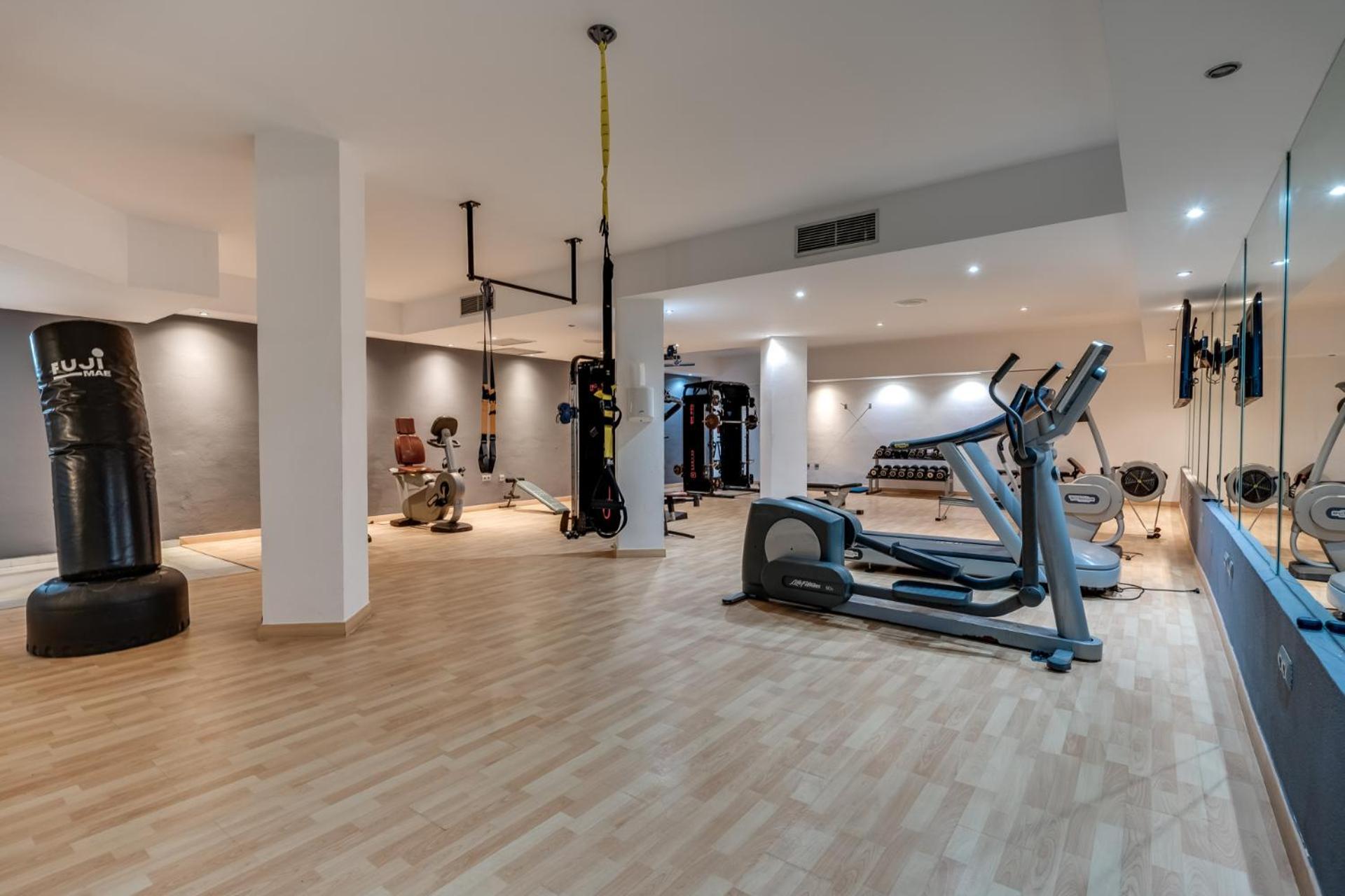 Molo Residences Boutique Apartments & Spa Марбелья Экстерьер фото