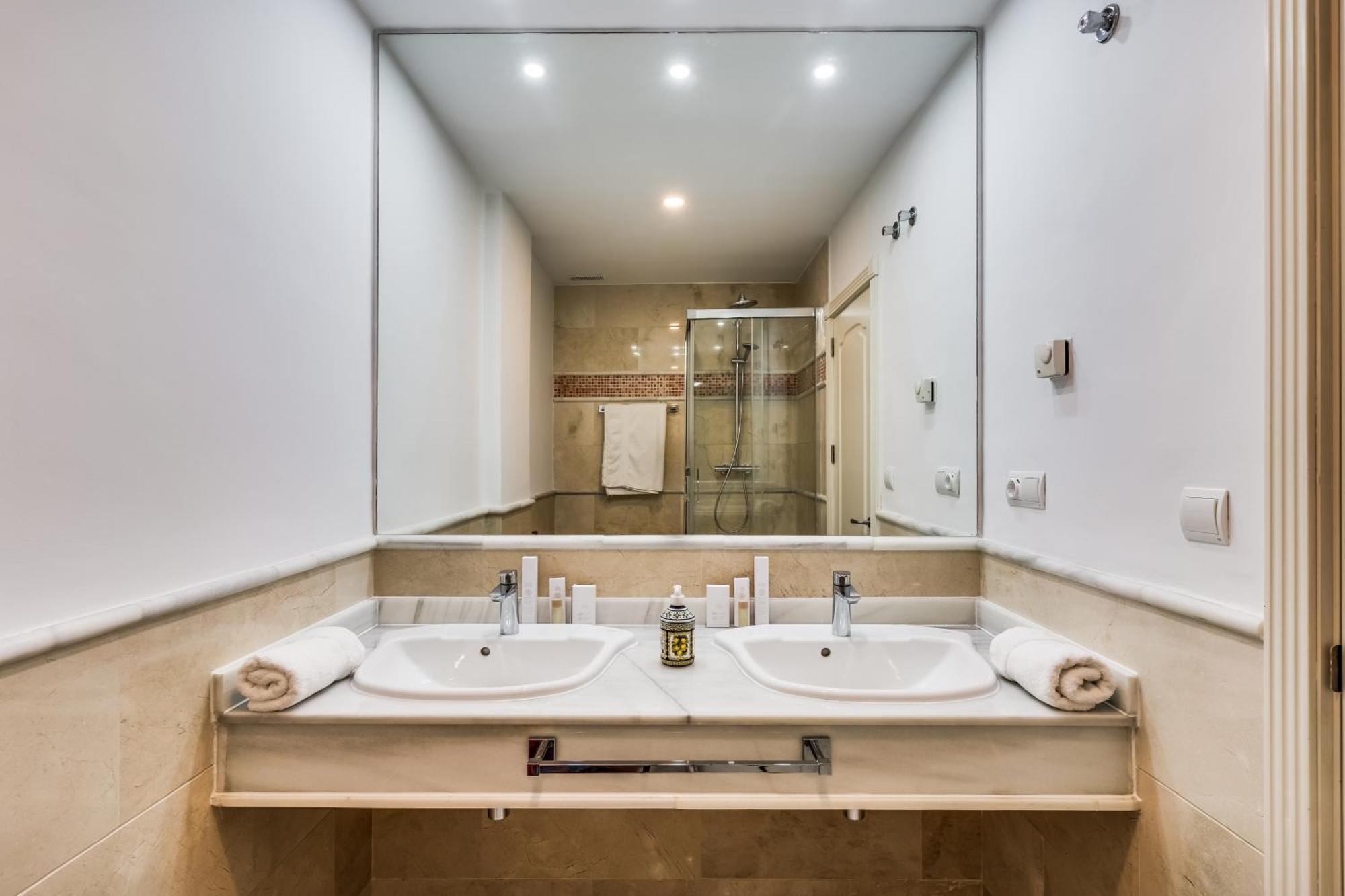 Molo Residences Boutique Apartments & Spa Марбелья Экстерьер фото