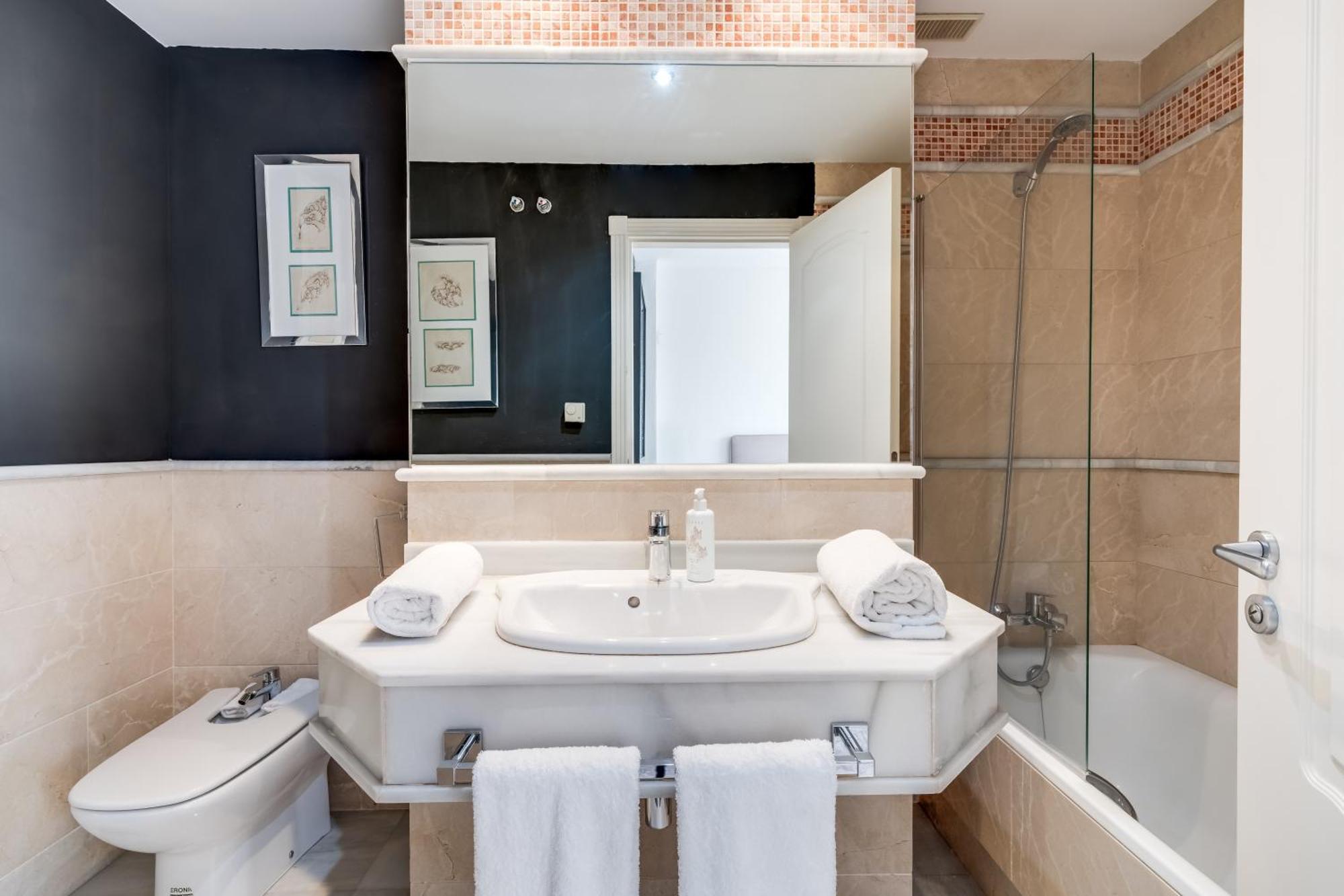 Molo Residences Boutique Apartments & Spa Марбелья Экстерьер фото